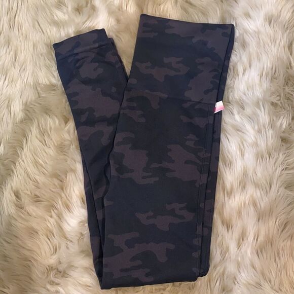Spanx Camo Look at me Now Leggings XS - Picture 8 of 8